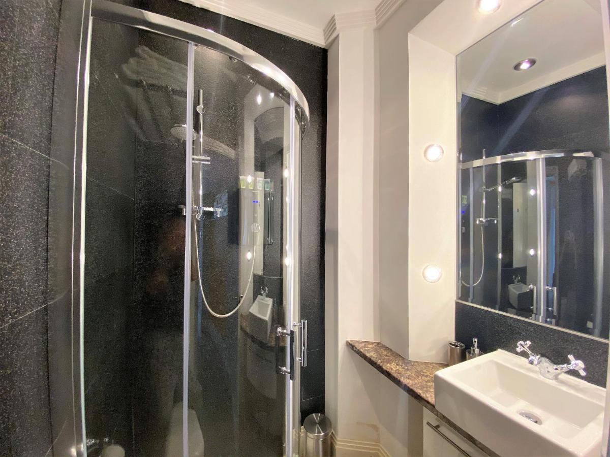فندق Harlestone Retreat (Adults Only) نورث هامبتون المظهر الخارجي الصورة